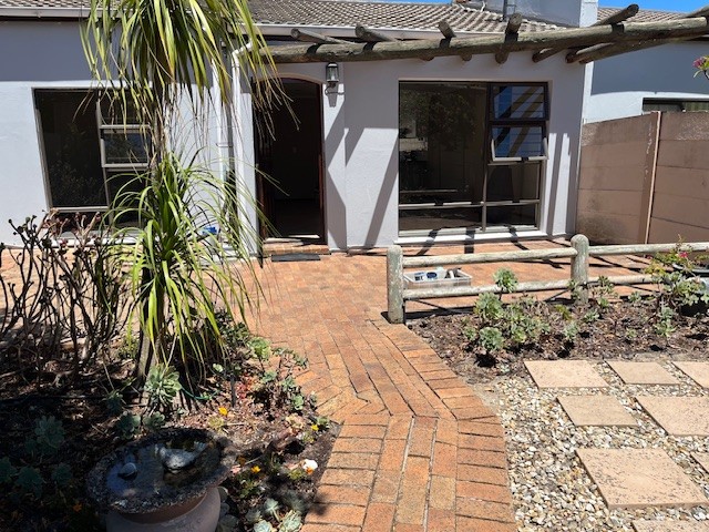 2 Bedroom Property for Sale in Table View Western Cape